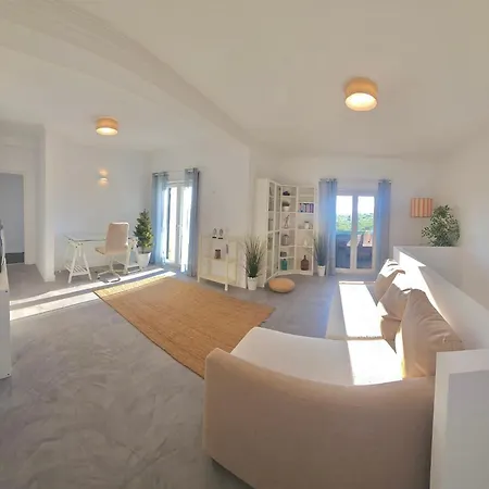 Dom wakacyjny Yellow House Ericeira *