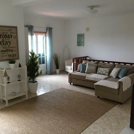 Yellow House Ericeira Casa de Férias