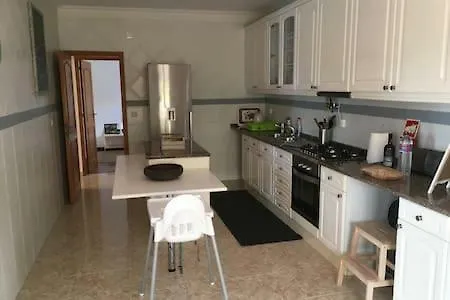 Yellow House Ericeira Casa de Férias