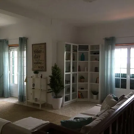 Yellow House Ericeira Casa de Férias