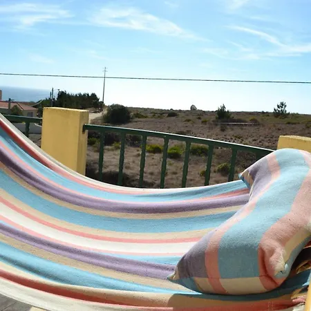 Yellow House Ericeira Casa de Férias