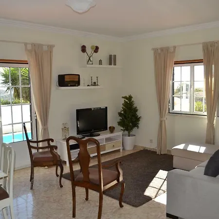 Yellow House Ericeira בית נופש Santo Isidoro