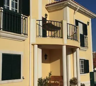 Yellow House Ericeira